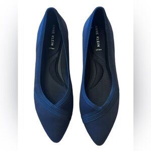 Anne Klein Navy Oceanus Flats size 9.5